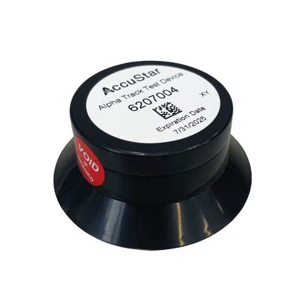 Svart AccuStar Alpha Track-testanordning med utgångsdatum 2025.